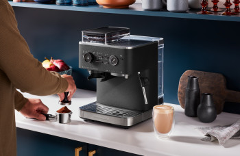 KitchenAid Semi Automatic Espresso Machine with Burr Grinder 5KES6551 image 9